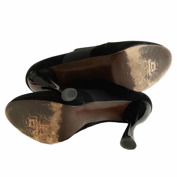 Stuart WEITZMAN BLACK SUEDE LARGE FRONT STRAP COVERED HEELS - 8 - Picture 4 of 9
